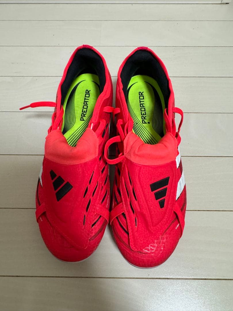 adidas Predator サッカーシューズ レッド