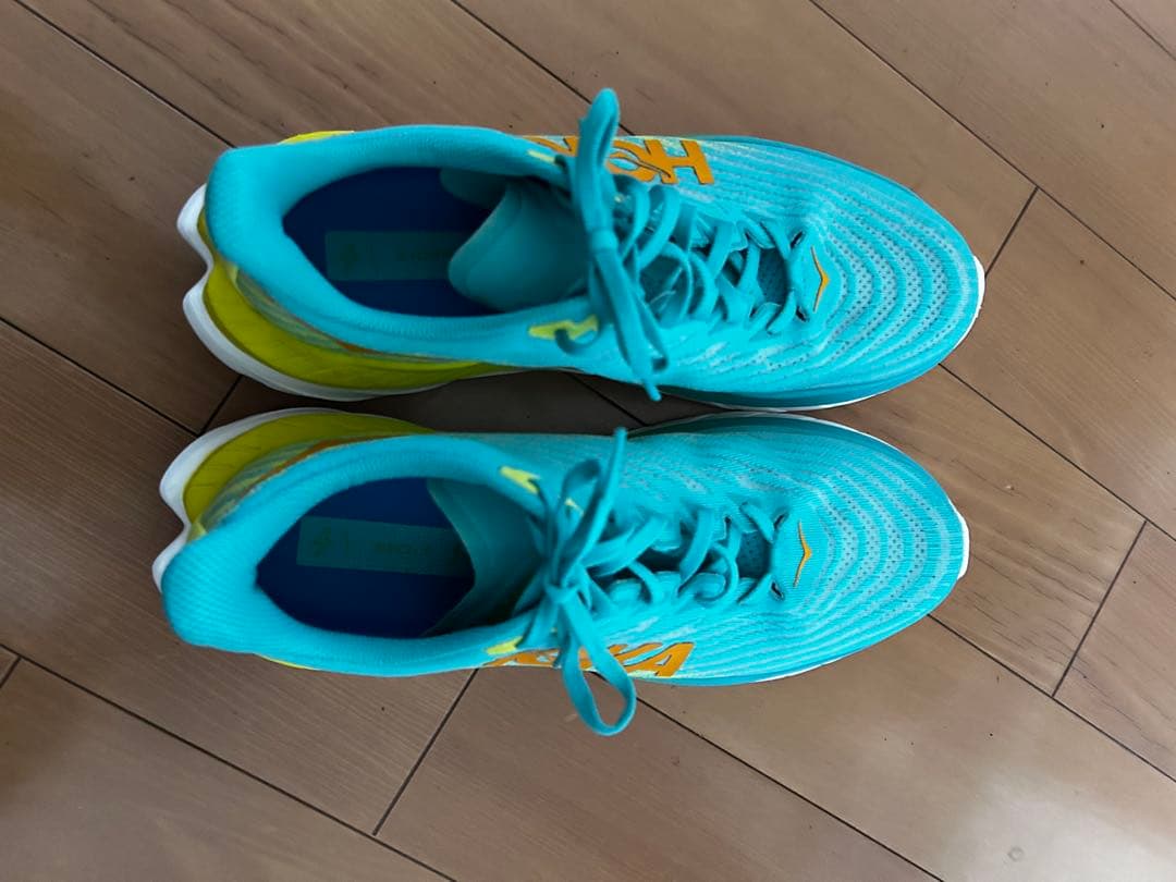 HOKA マッハ5 ランニングシューズ 青/黄