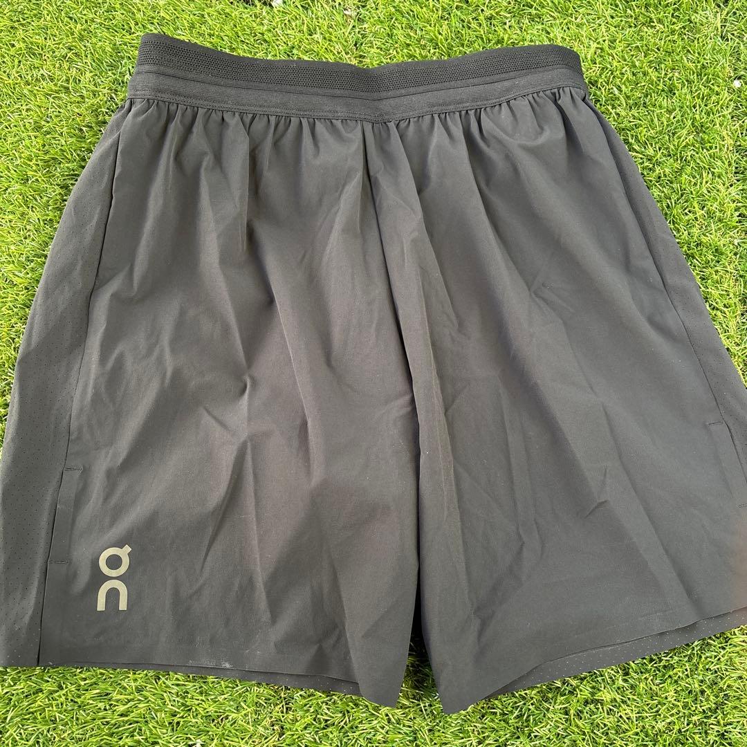 陸上用パンツ on 7 performance shorts