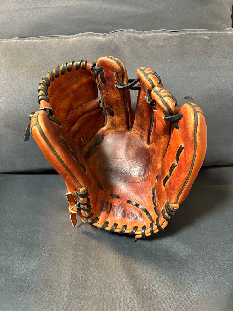 コ*コ様 日本未発売　Wilson A1800 ブラウン 硬式グローブ　投手用