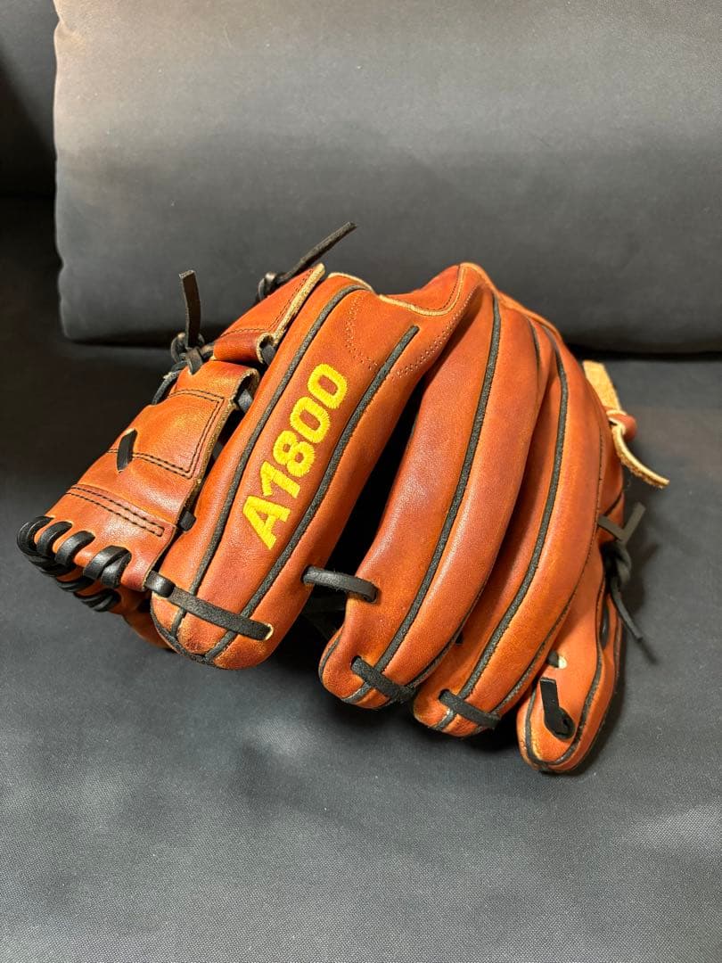 コ*コ様 日本未発売　Wilson A1800 ブラウン 硬式グローブ　投手用