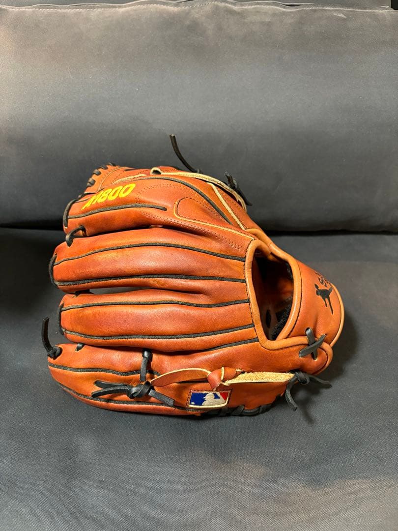 コ*コ様 日本未発売　Wilson A1800 ブラウン 硬式グローブ　投手用