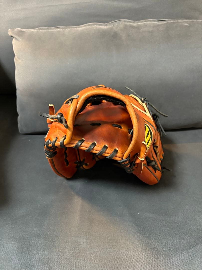 コ*コ様 日本未発売　Wilson A1800 ブラウン 硬式グローブ　投手用