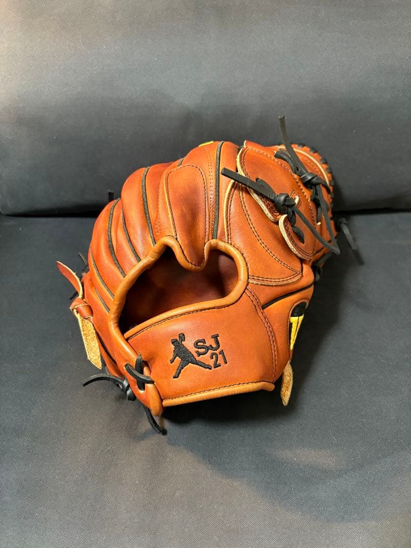 コ*コ様 日本未発売　Wilson A1800 ブラウン 硬式グローブ　投手用