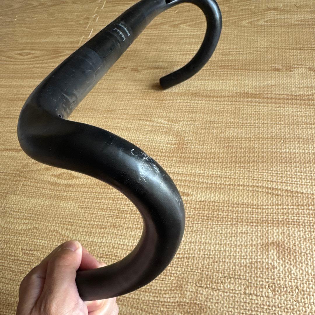 TNI PELOTON カーボンハンドル　サイズ400