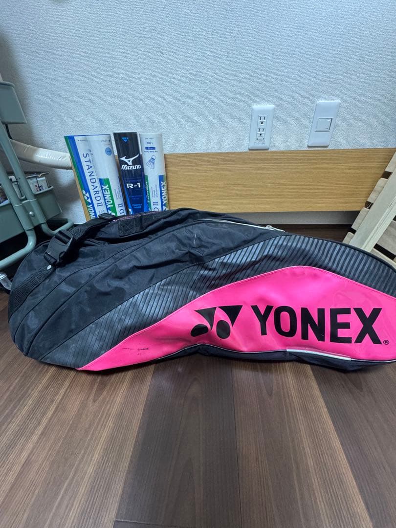 YONEX バドミントン　シャトル　ラケット　ウェアー