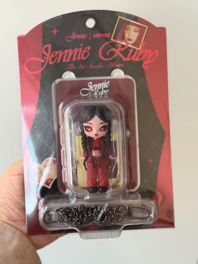 MINISO × Jennie 中国限定 立体キーホルダー Bタイプ 未開封