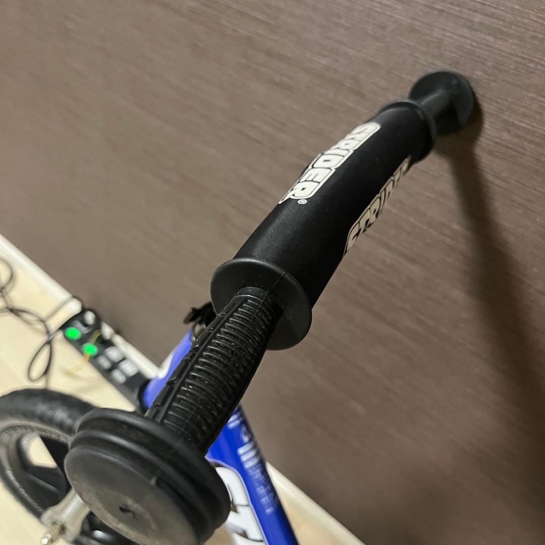 美品　STRIDER ストライダー　ブルー　12インチ　青　バランスバイク