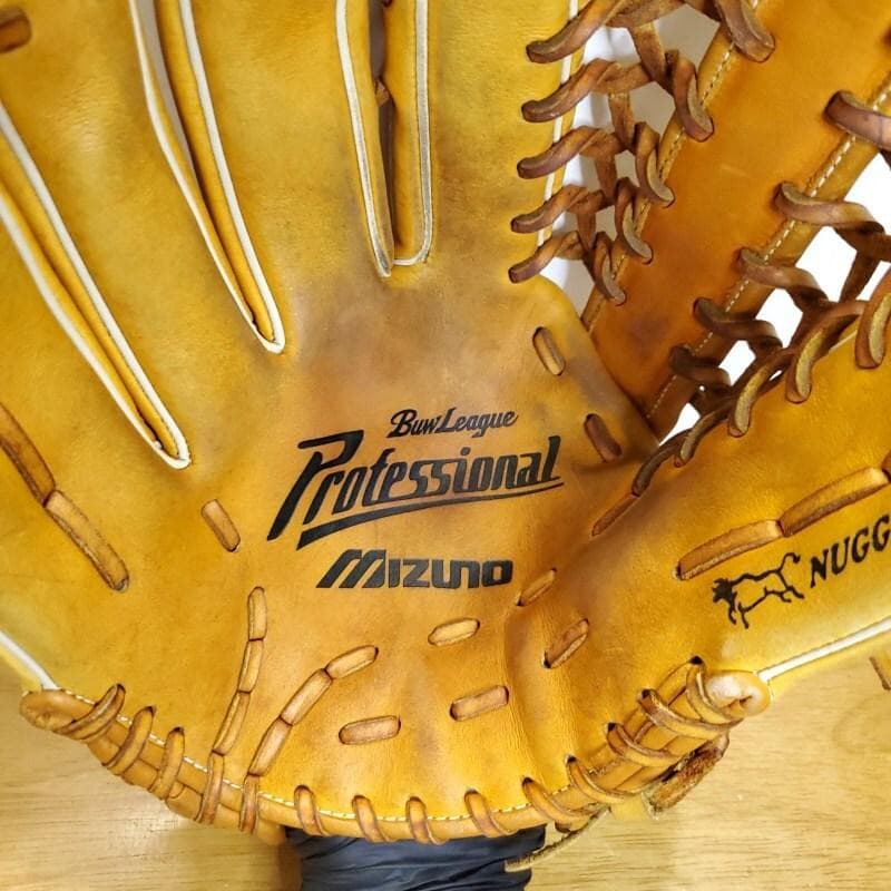 ミズノ イチローモデル プラチナカラー Ｍラベル 左投げ用 外野用 軟式グローブ