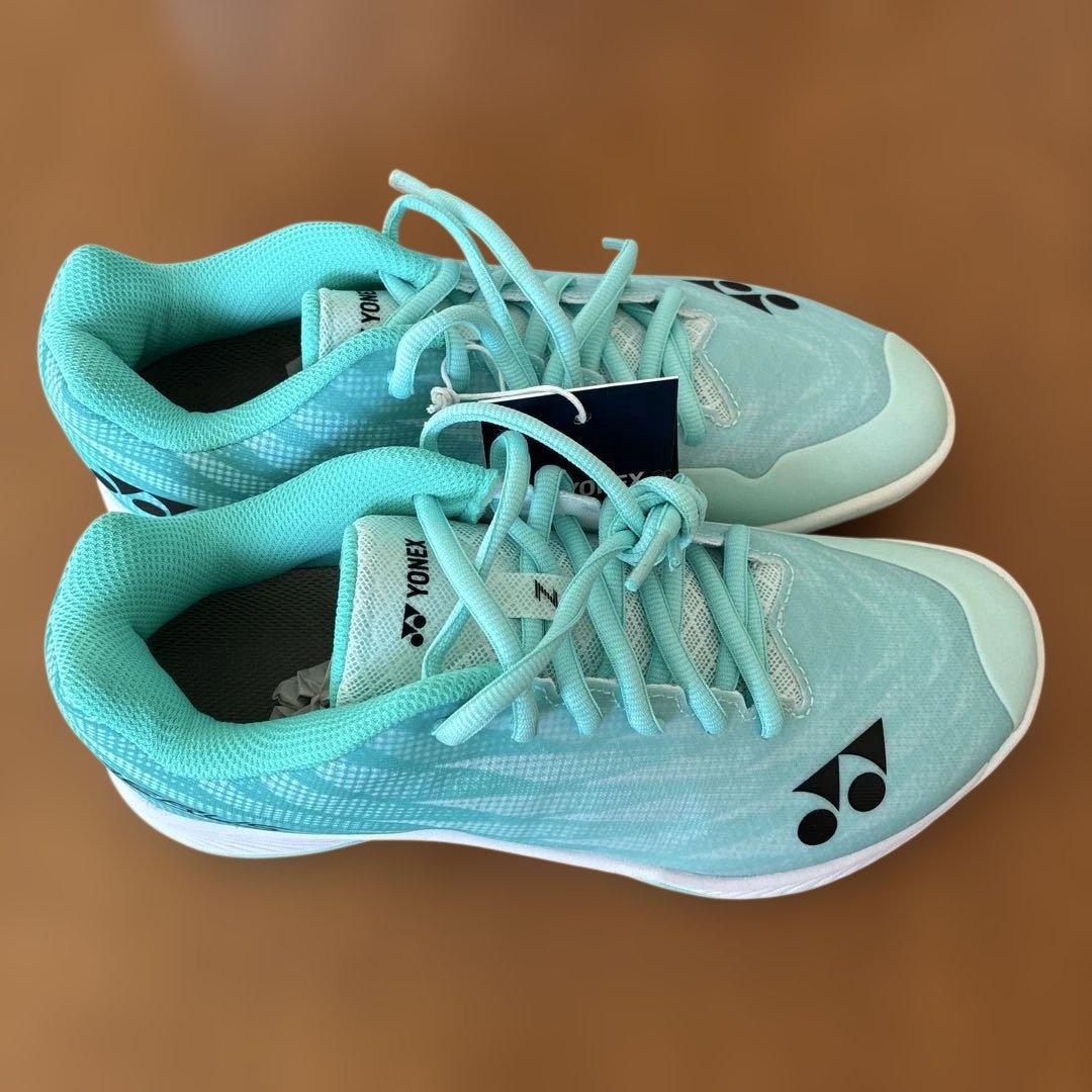 YONEX バドミントンシューズ 水色 24.5cm