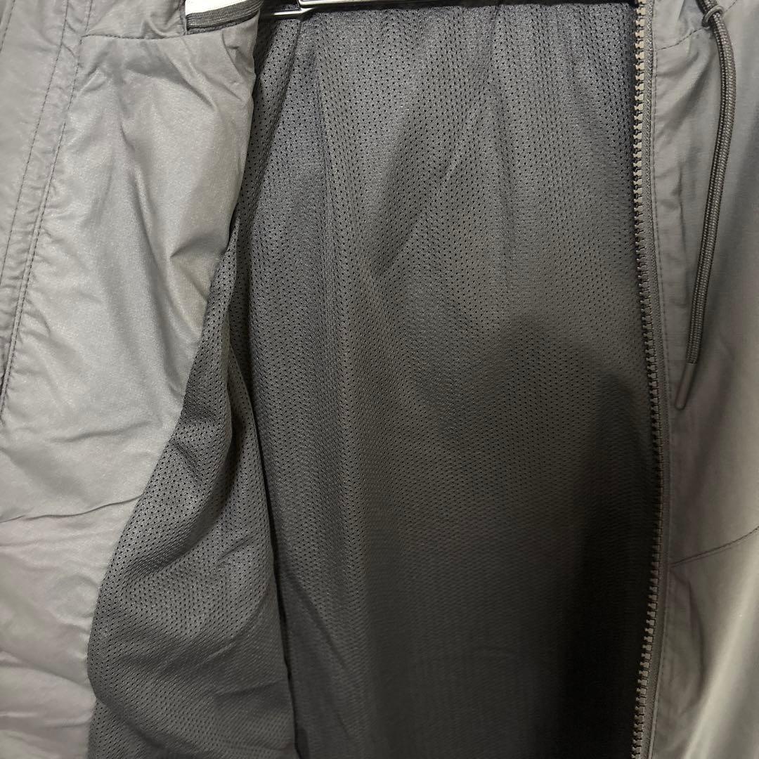 ナイキ　NIKE ウインドブレーカー　シャカシャカ　ランニングウェア　新品　XL