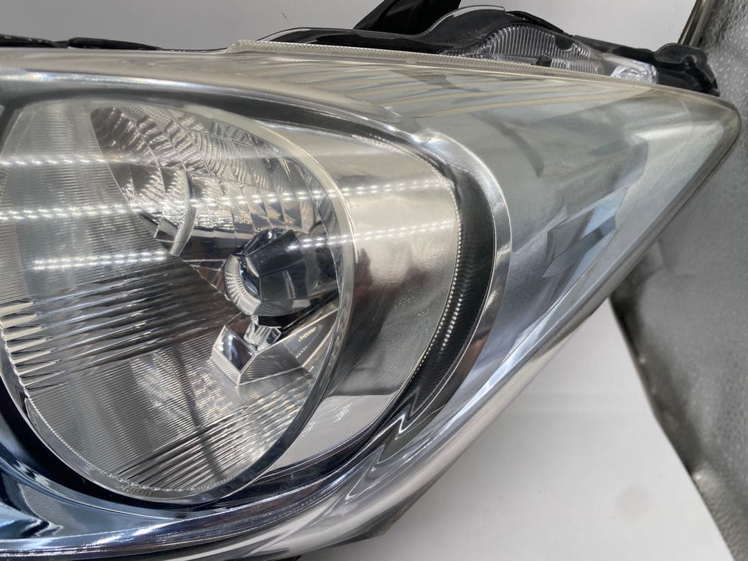 ホンダ フリード GB3 GP3 純正ヘッドライト 左右 HID バラスト付