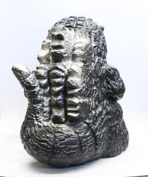 ゴジラ貯金箱　高さ約36cm