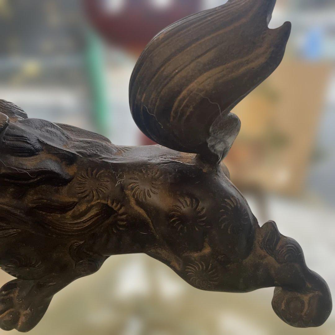 金属製獅子の彫刻置物