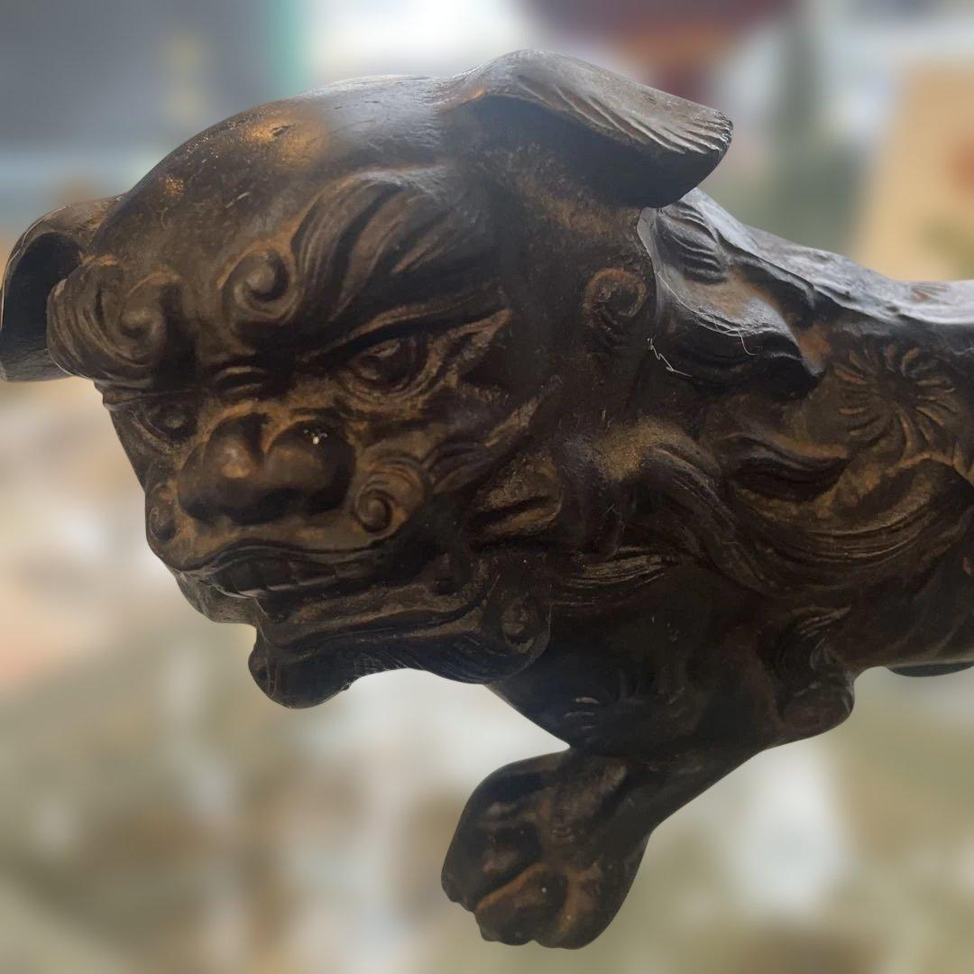 金属製獅子の彫刻置物