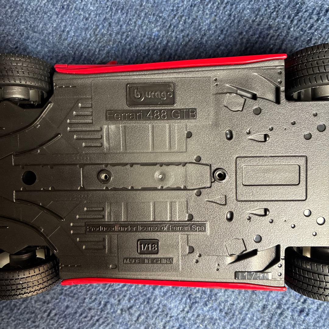 フェラーリ488GTB 1/18 ブラーゴ製
