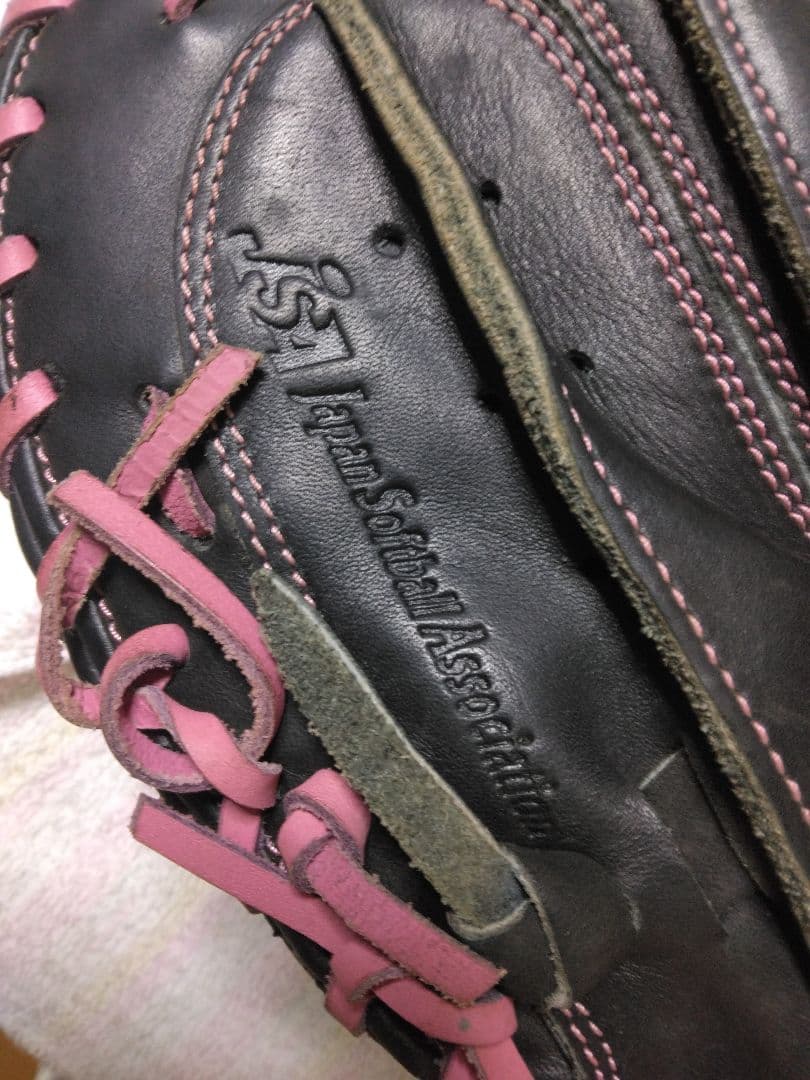 中古Rawlings ソフト　キャッチャーミット黒/ピンク 右投げ　成人男性用