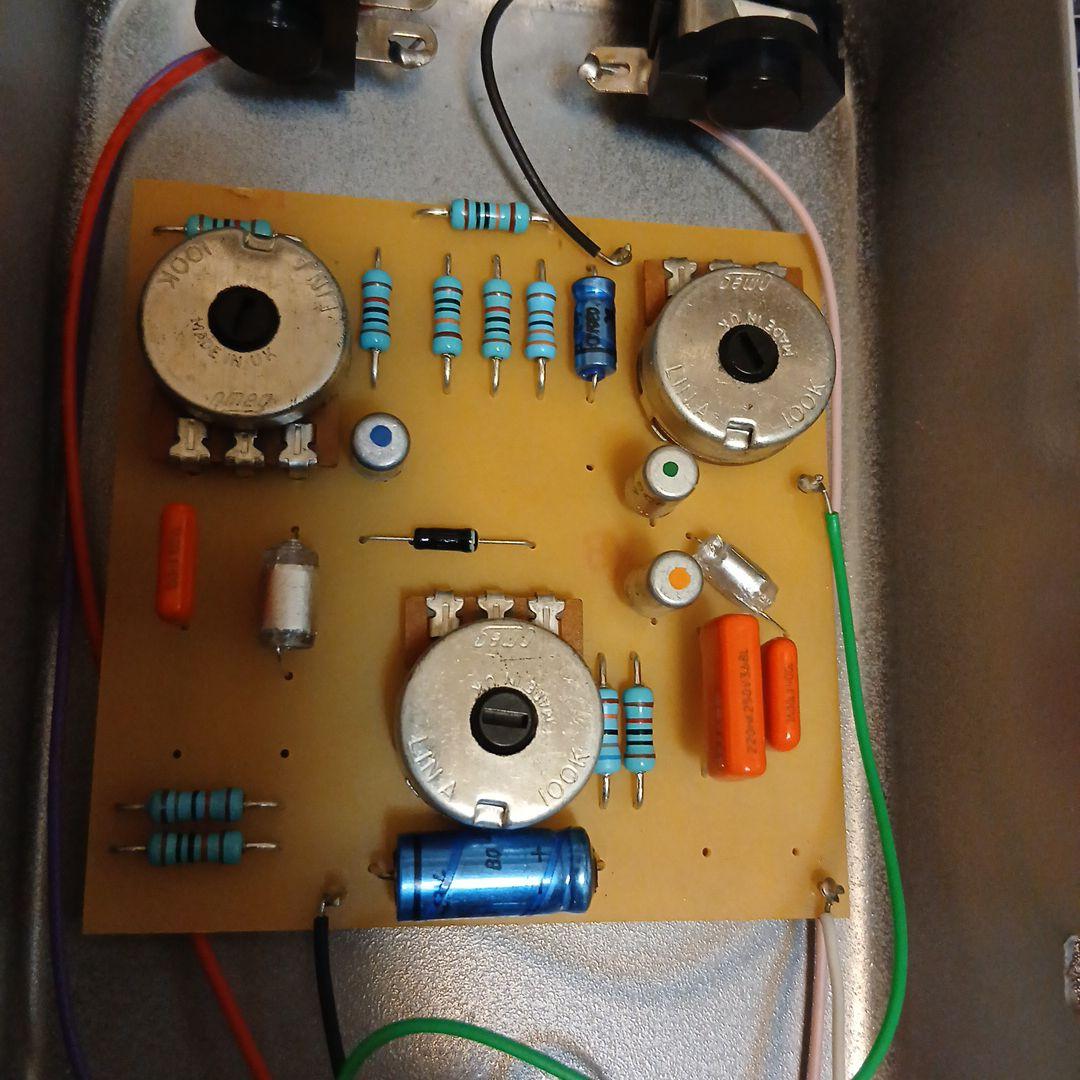 週末限定価格D.A.M SOLA SOUND TONE BENDER