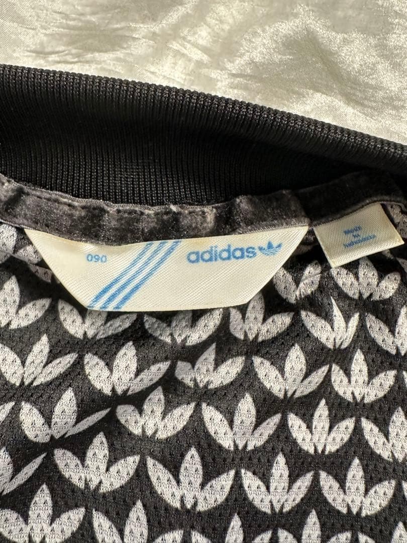 希少　adidas MEDALIST 00s トラックジャケット　刺繍ロゴ