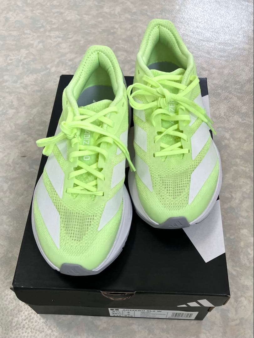 【新品同様】adidas　アディゼロ　ＳＬ２　レディース　22.5