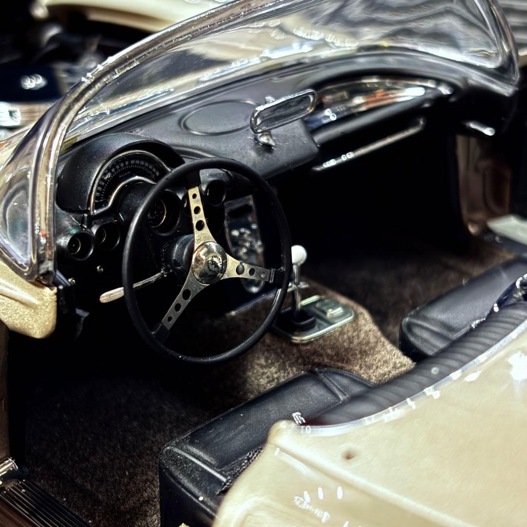 1/18 AUTOart シボレー コルベット 1962 ハーベストゴールド