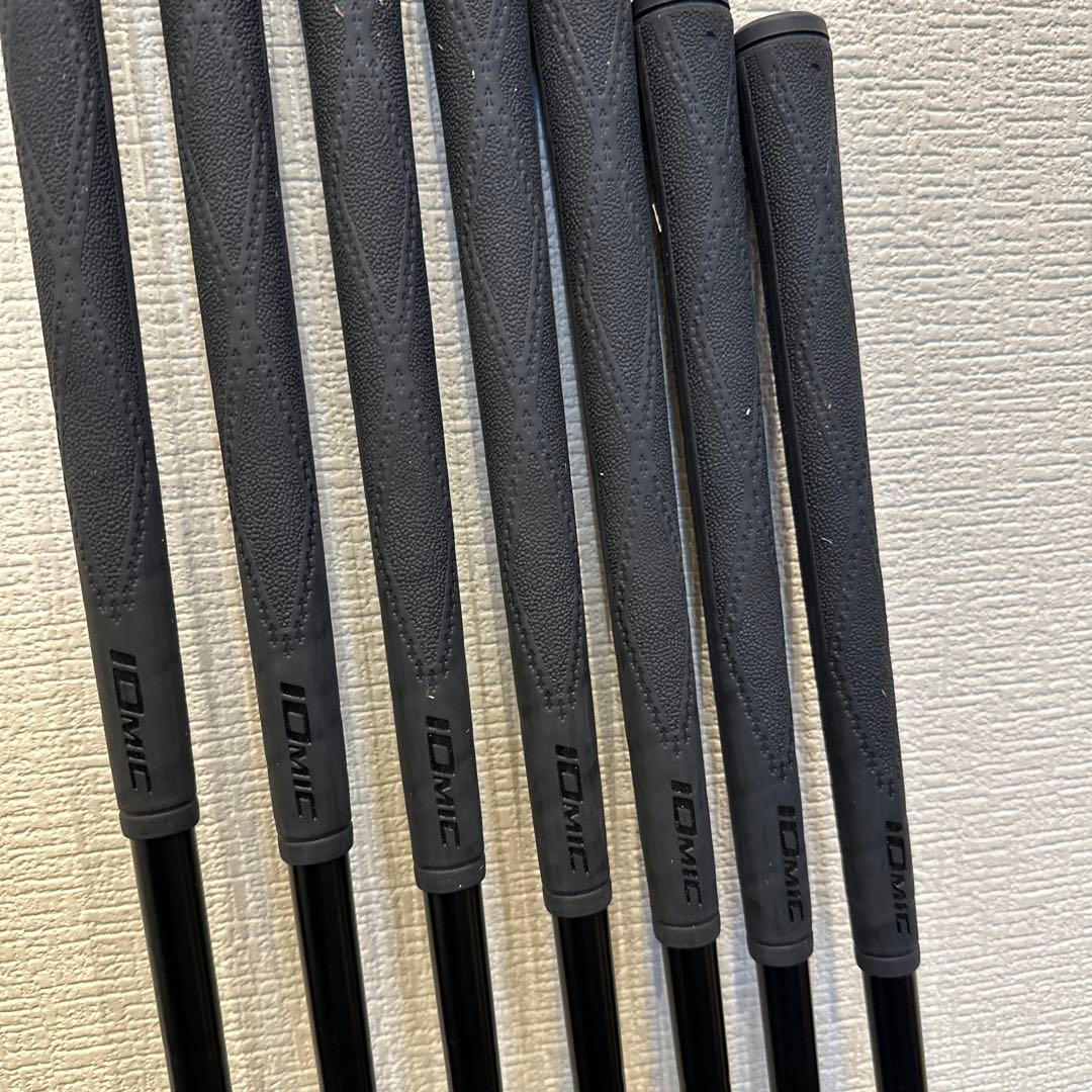 タイトリスト　T100 ブラックアイアン　4〜P プロジェクトX LZ6.0
