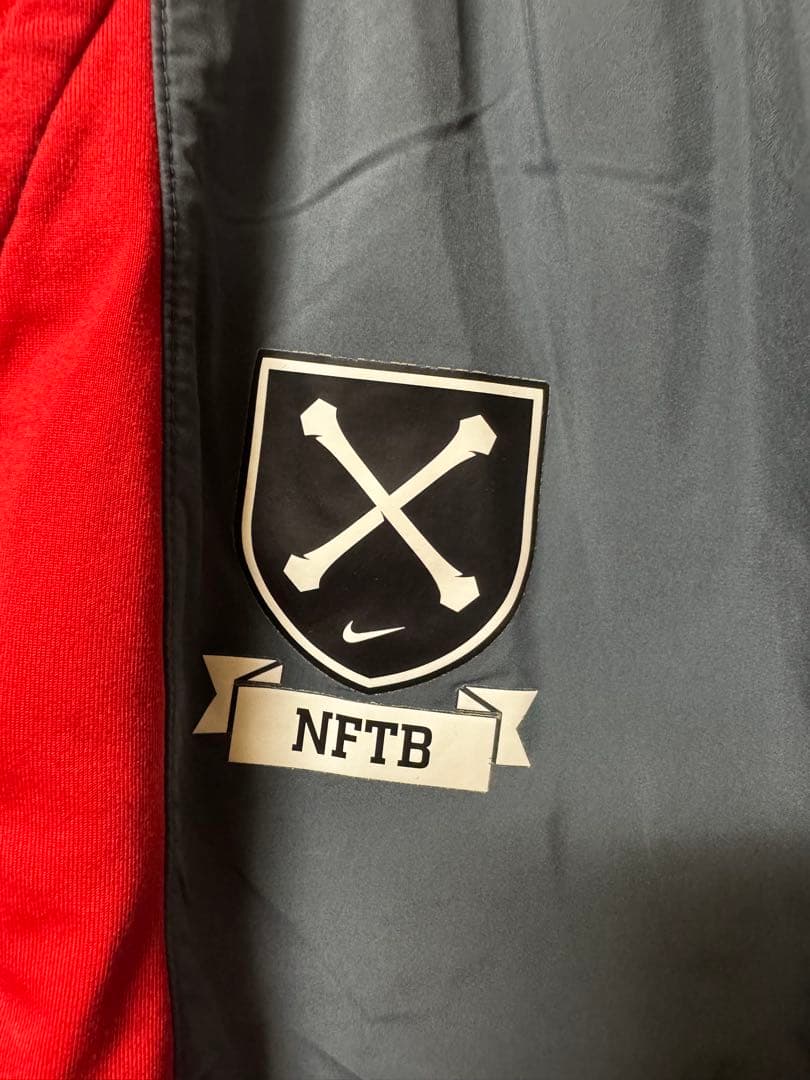 NIKEナイキNFTB 上下セットアップピステ裏地起毛　ジャージ【美品】