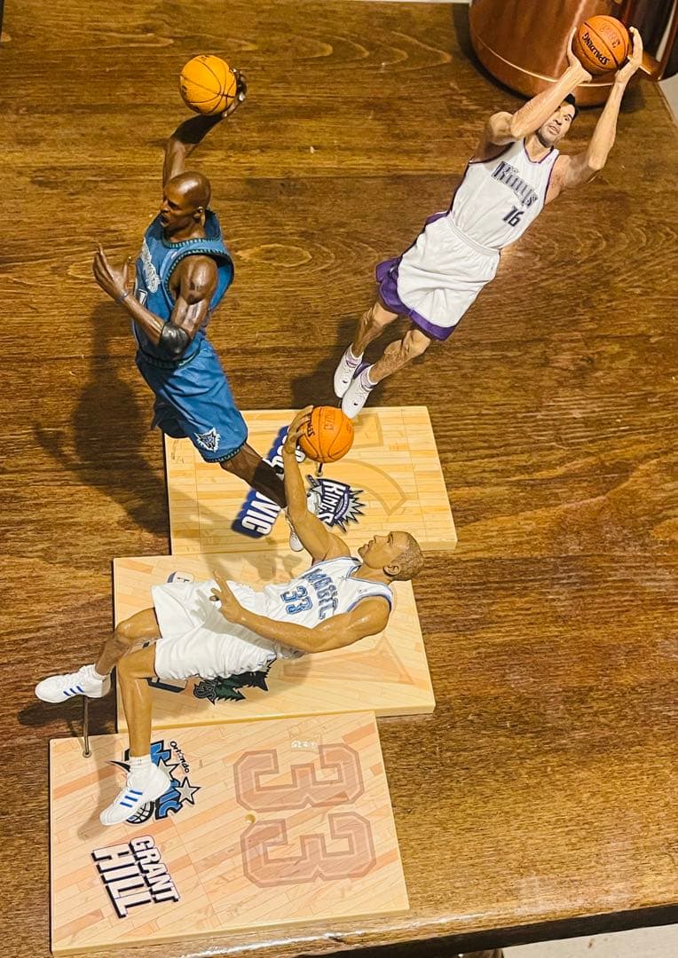 NBA フィギュア3体セット ストヤコビッチ グラント・ヒル ケビン・ガーネット