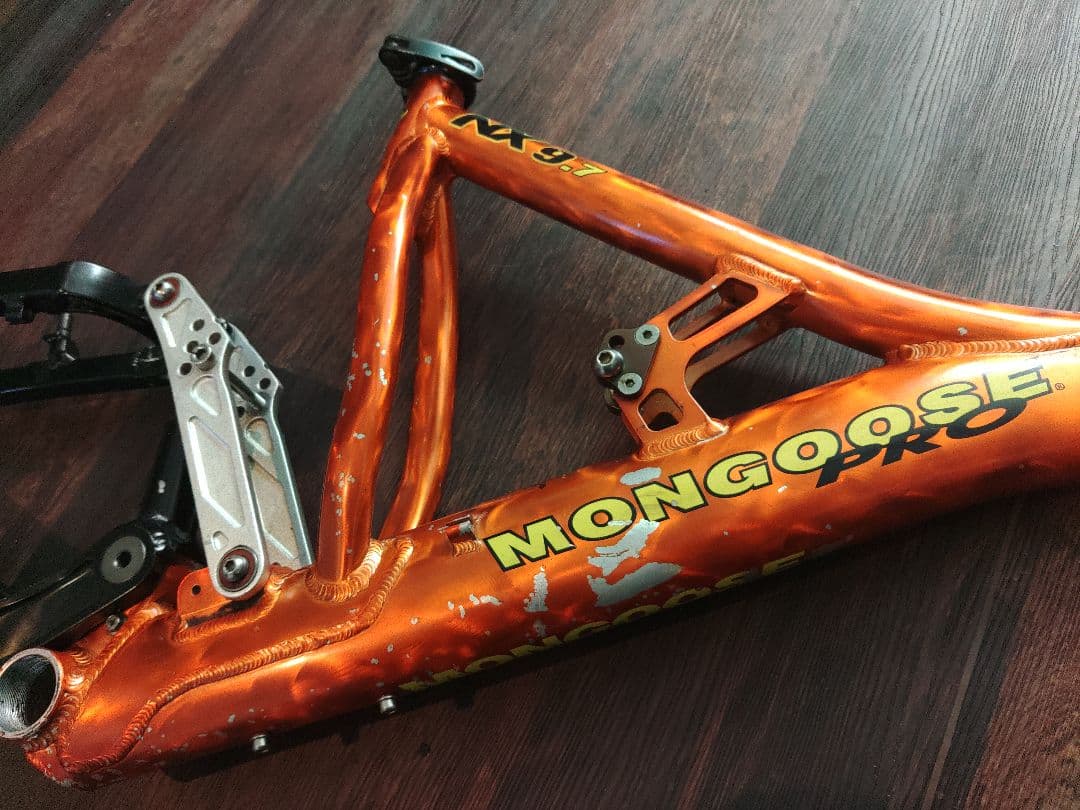 Mongooss NX9.7 PRO フレームのみ