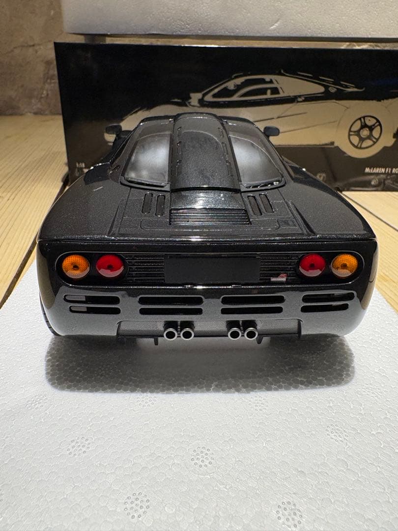ミニチャンプス1602台限定！1/18 マクラーレン F1 ロードカー 1993