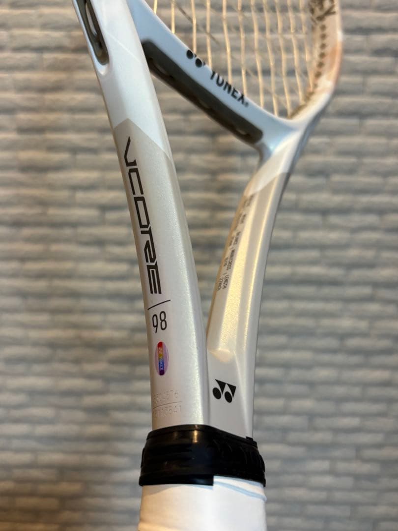 【限定色】YONEX VCORE 98 サンドベージュ　テニスラケット