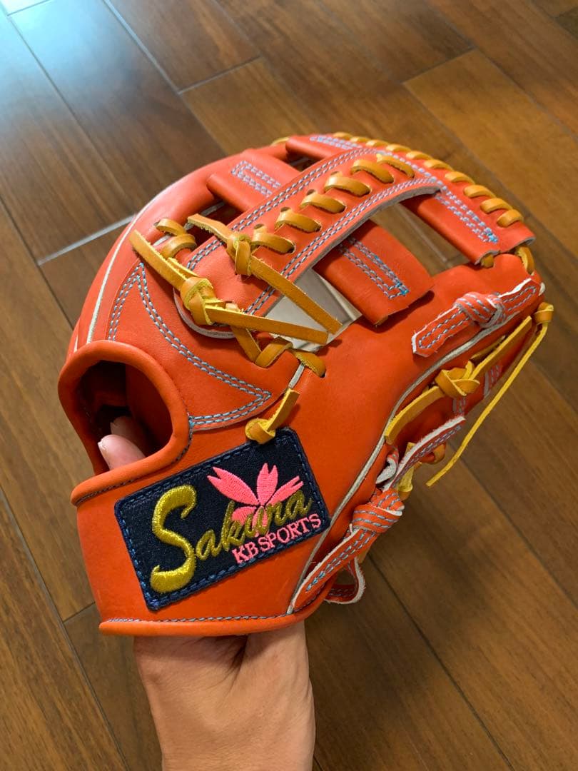 とま　サクラグラブ　硬式　新品未使用　内野手用