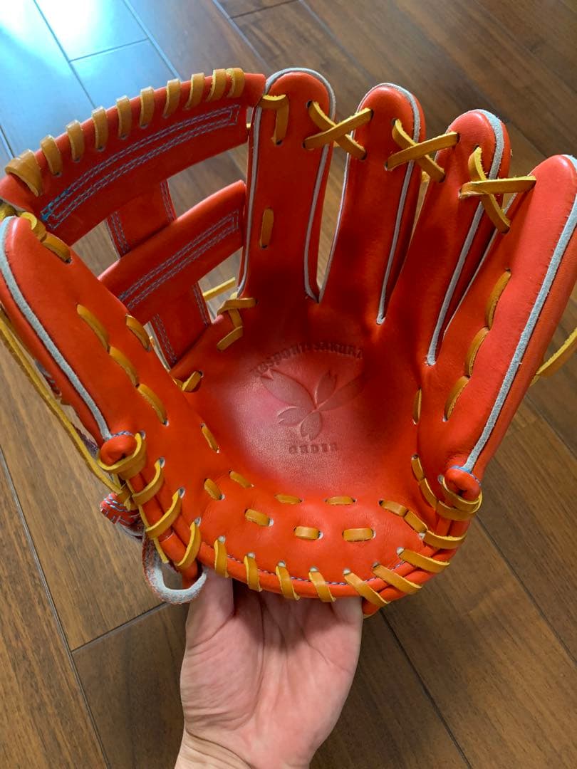 とま　サクラグラブ　硬式　新品未使用　内野手用