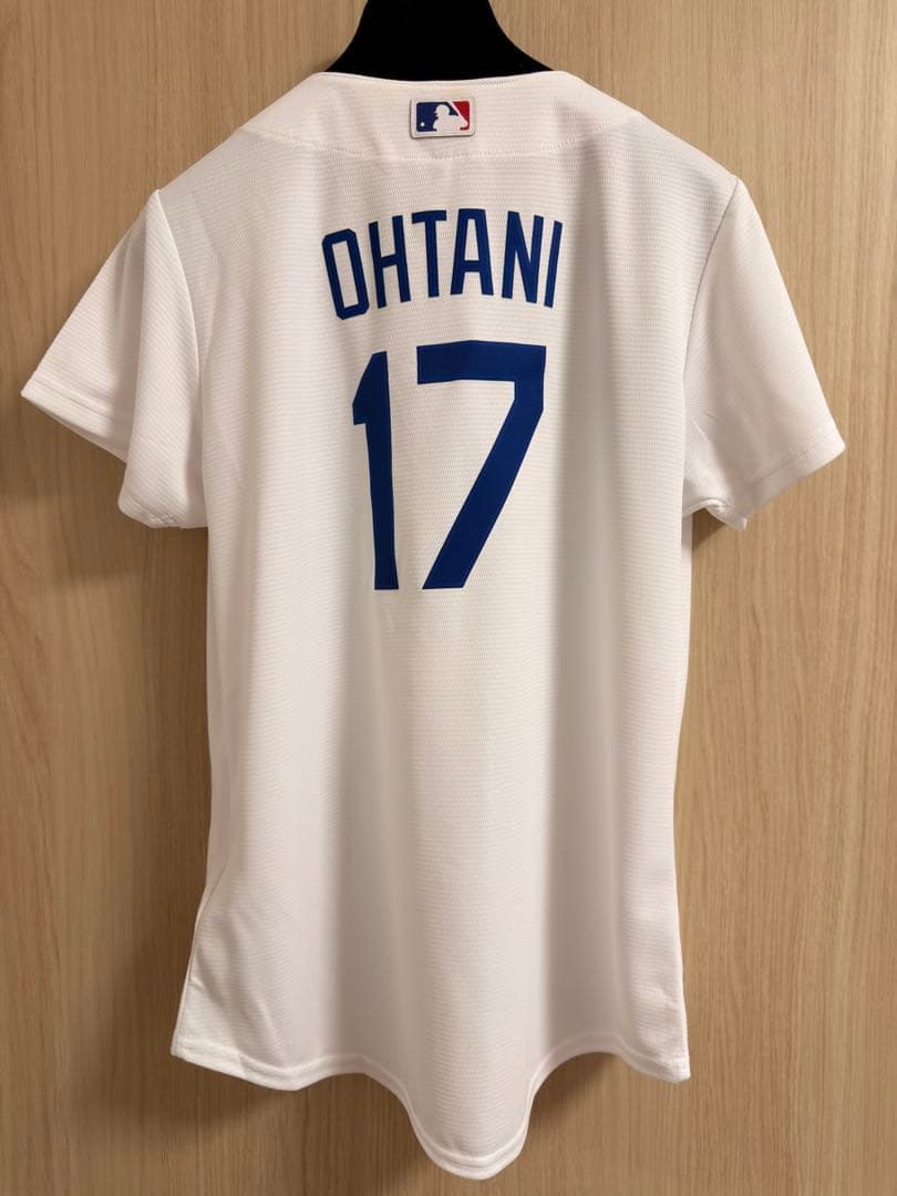 【新品タグ付】大谷翔平 ドジャース ユニフォーム　白MLB ナイキ　レディースS