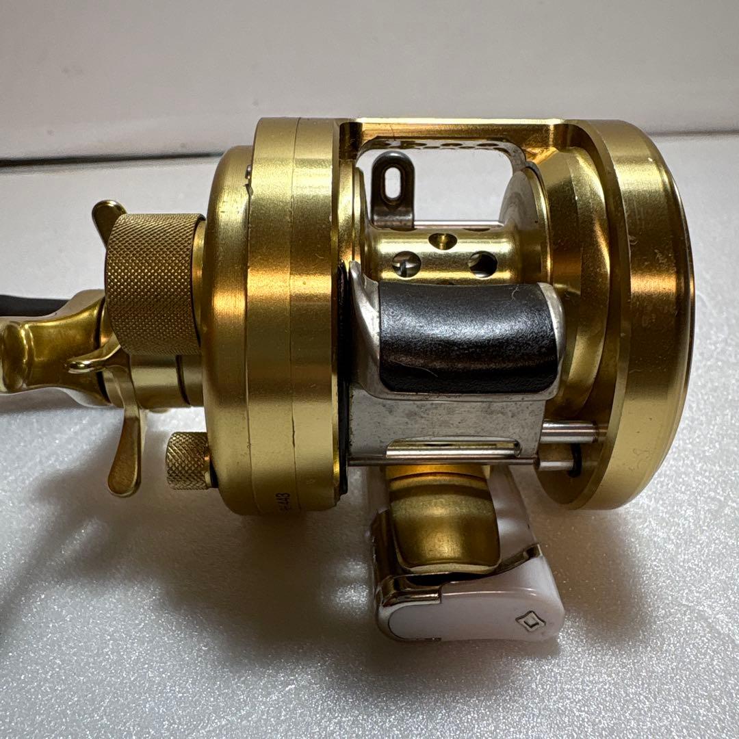 SHIMANO シマノ カルカッタ コンクエスト 101 左巻き