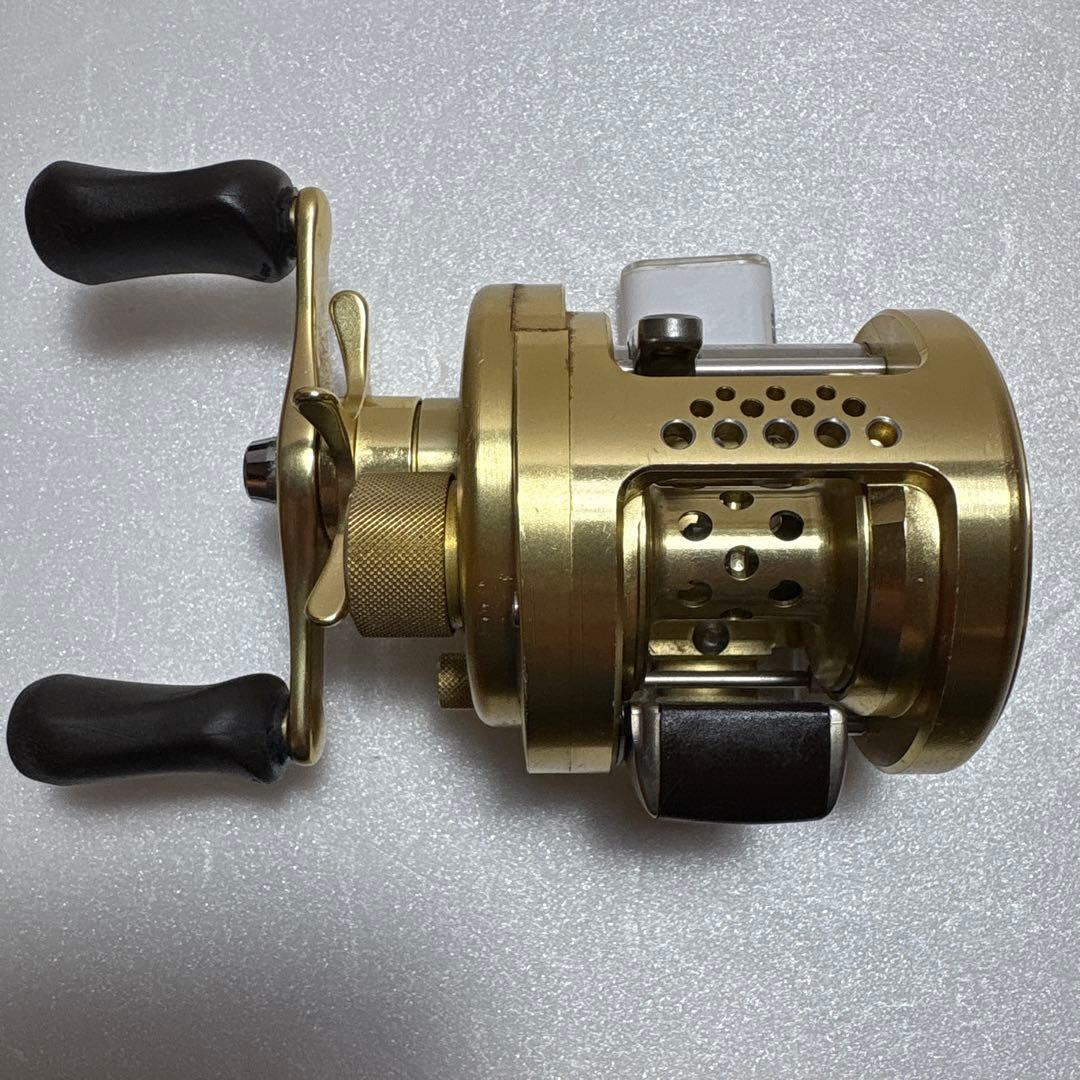 SHIMANO シマノ カルカッタ コンクエスト 101 左巻き