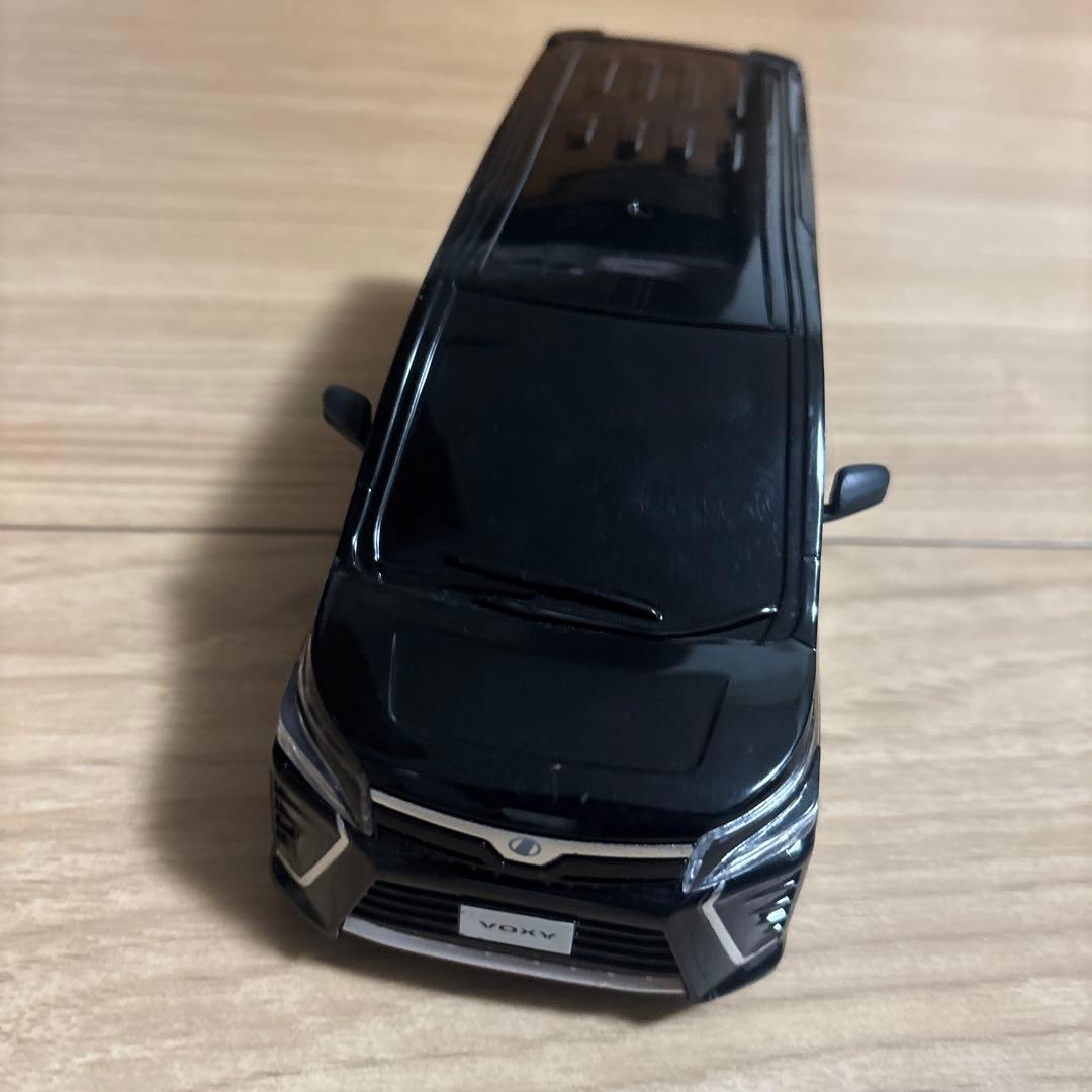 TOYOTAヴォクシーラジコンカー　ジャンク品