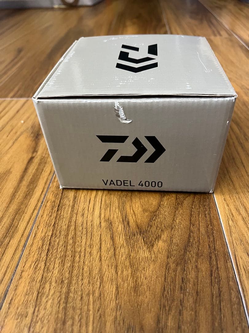 DAIWA VADEL 4000 スピニングリール