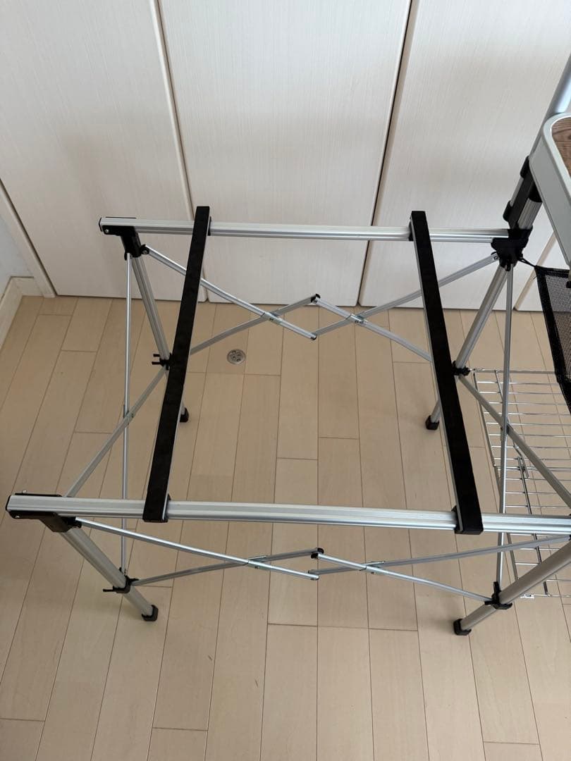 Coleman 折りたたみキッチンテーブル アルミ製
