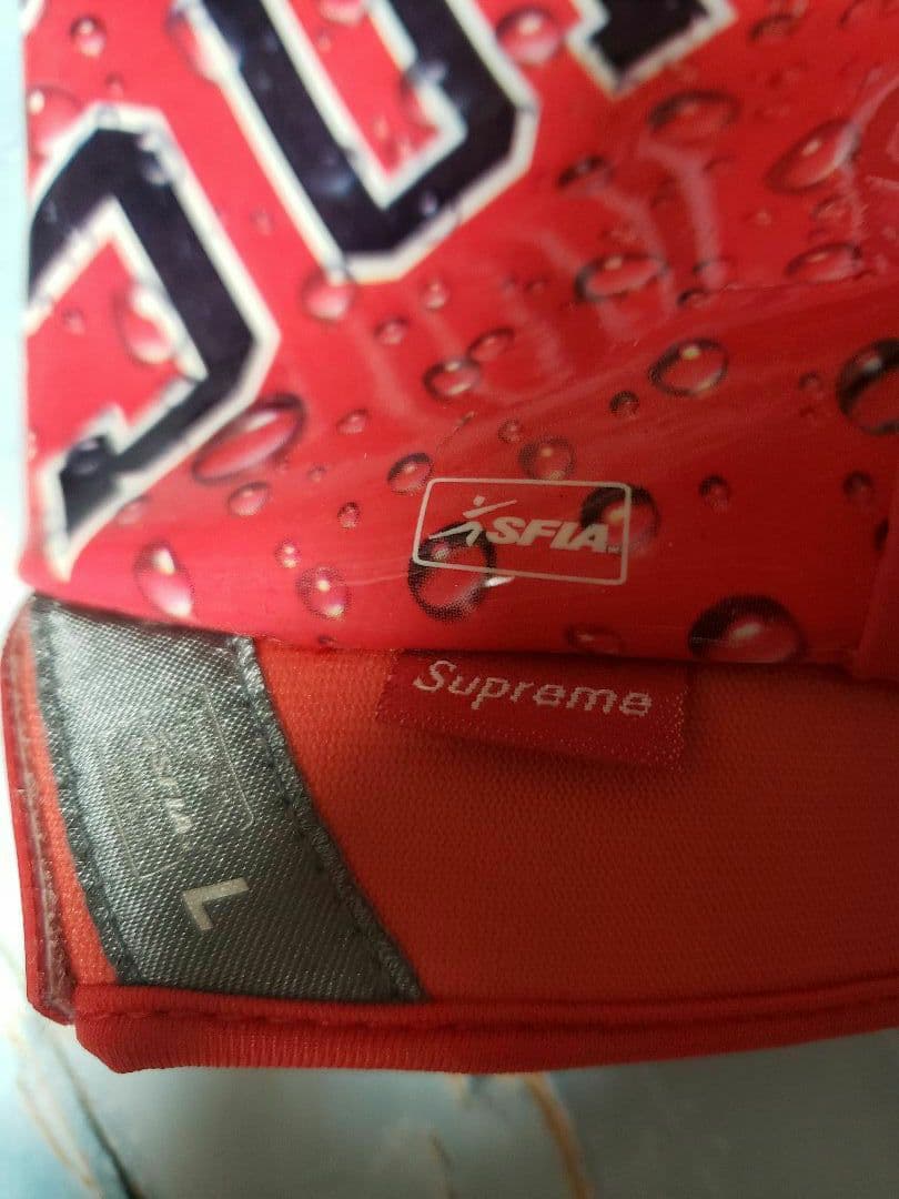 Supreme Nike レッドグローブ