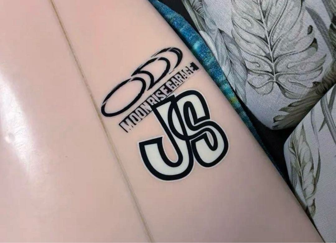 JS サーフボード 5'11ショートボード　フィン　デッキパッド　送料込み