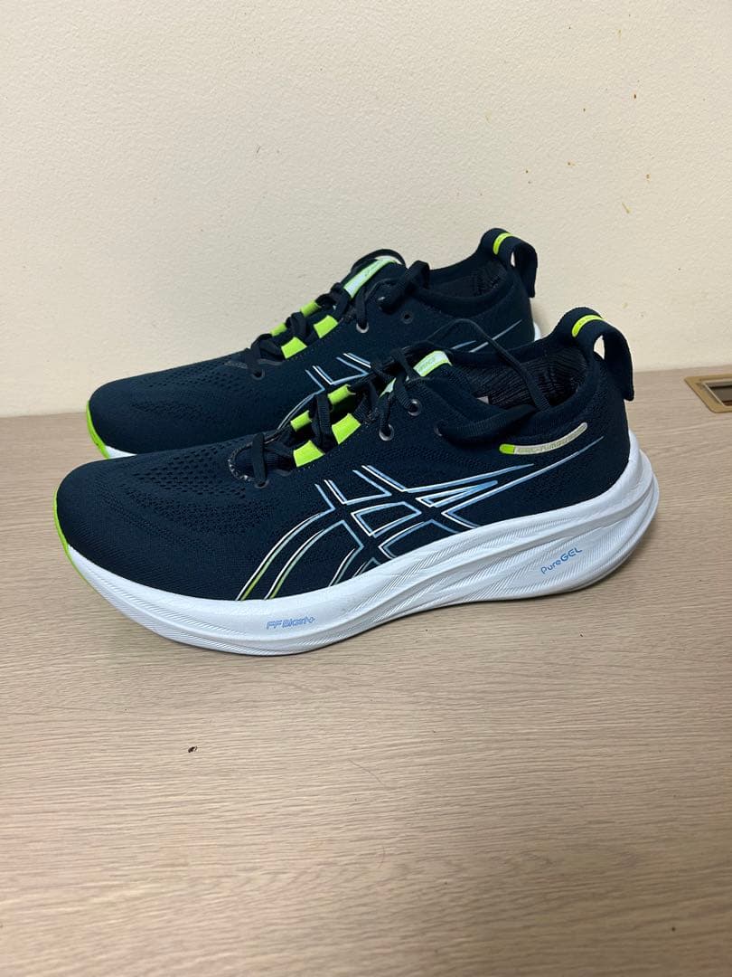 asics ゲルニンバス26 、 28cm