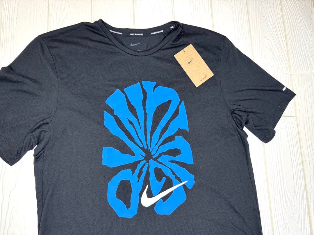 新品　NIKE RUNNINGセットアップ Tシャツ　ランニングブラック　S