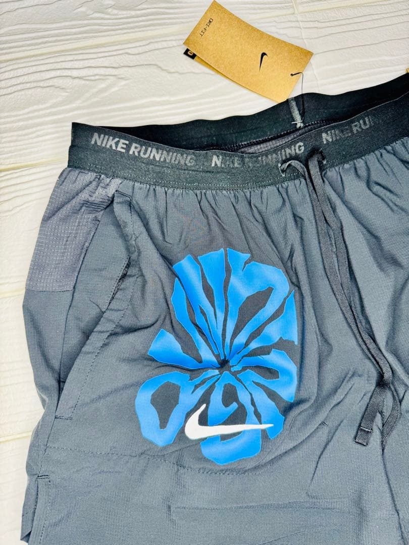 新品　NIKE RUNNINGセットアップ Tシャツ　ランニングブラック　S