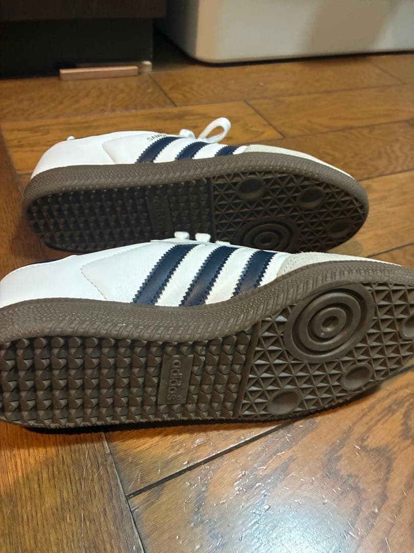 adidas SAMBA ホワイト✖️ネイビー