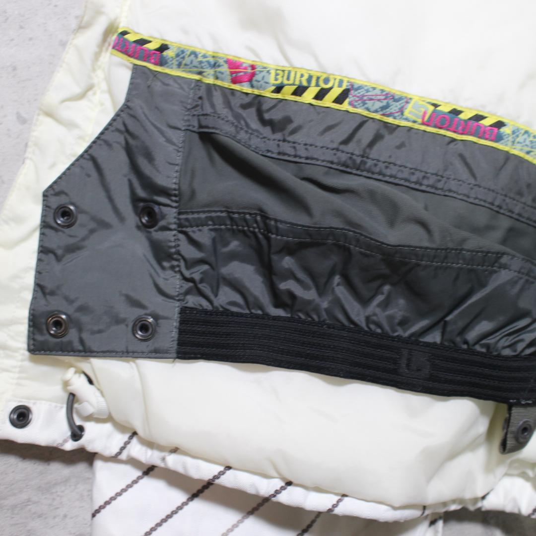 【極美品 極暖 中綿入り】高撥水【L】BURTON スノーダウンジャケット