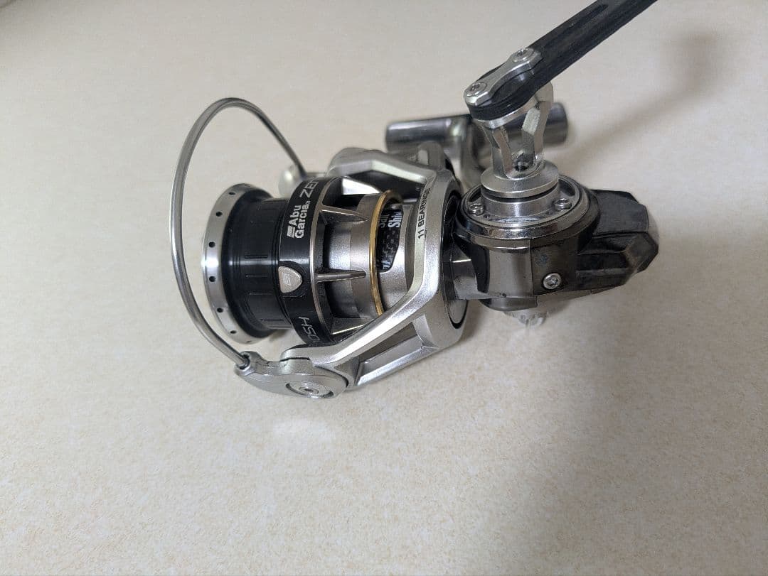アブガルシア ZENON 2000SH スピニングリール 美品 淡水使用 バス