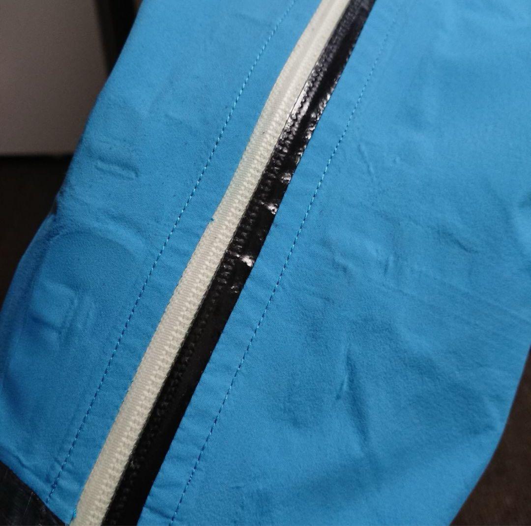 送料無料【PeakPerformance】GORE-TEX ビブ 水色 M