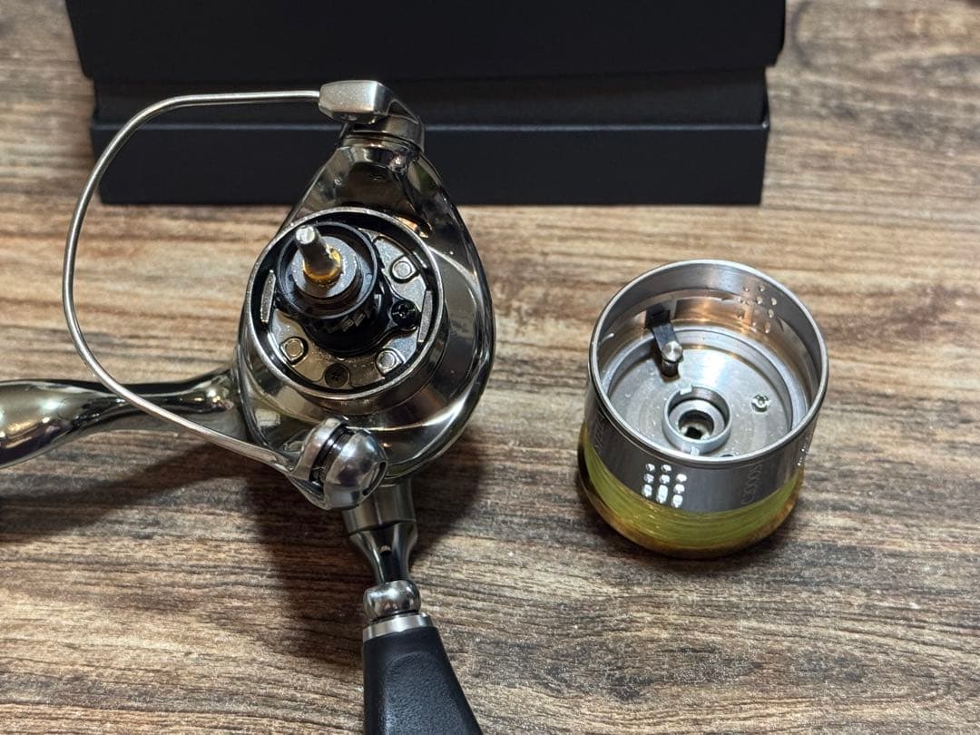 SHIMANO 18ステラ C2000S-J リール