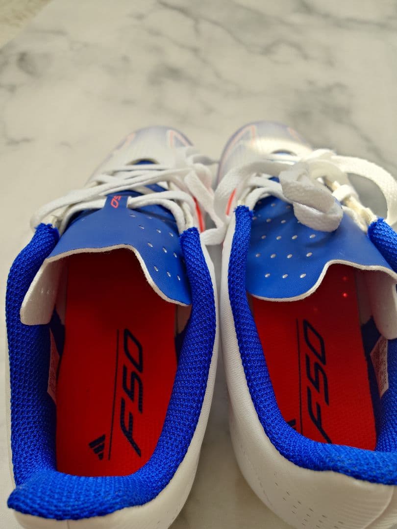 adidas 新品 F50 サッカーシューズ 23cmホワイト/ブルー/オレンジ